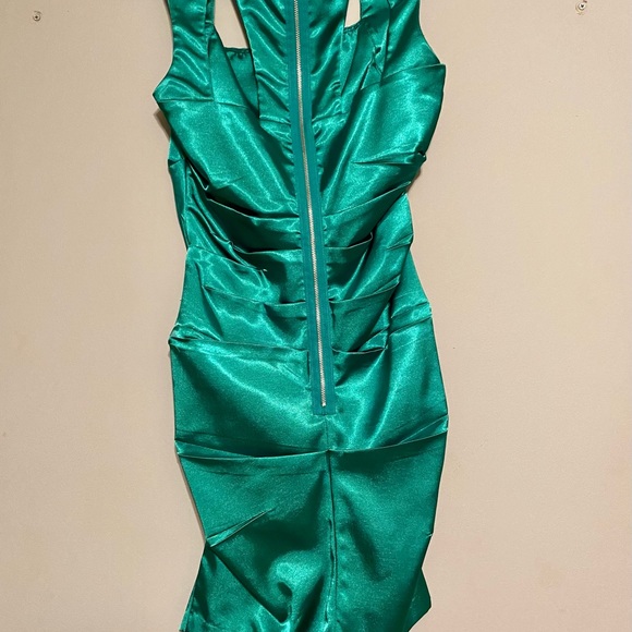 Prom/Formal Dress - Picture 2 of 6